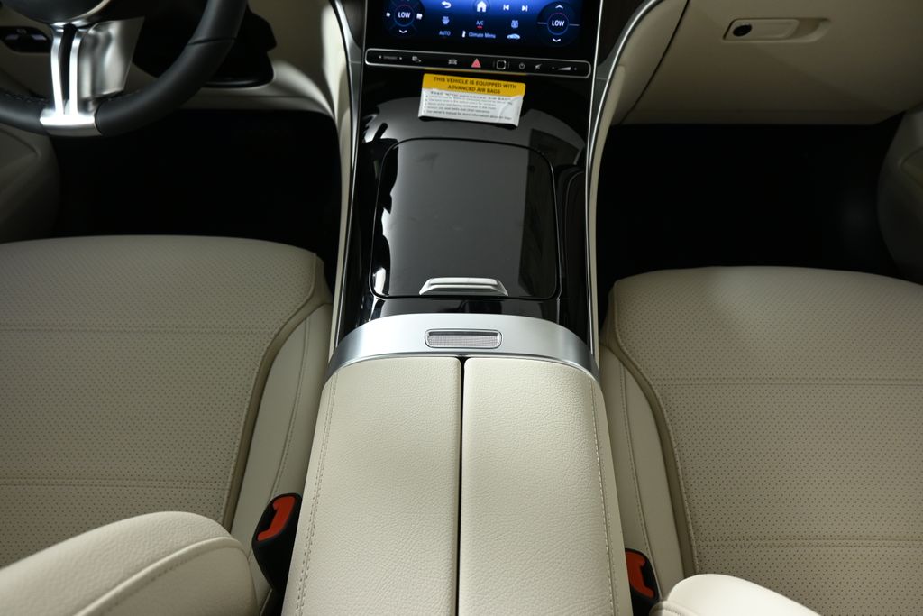 Thumbnail: 2026 Mercedes-Benz GLC - 18