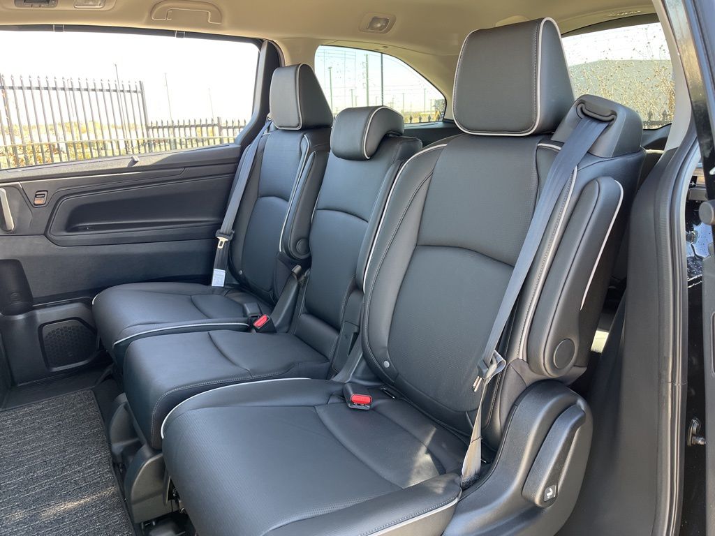 Thumbnail: 2026 Honda Odyssey - 14