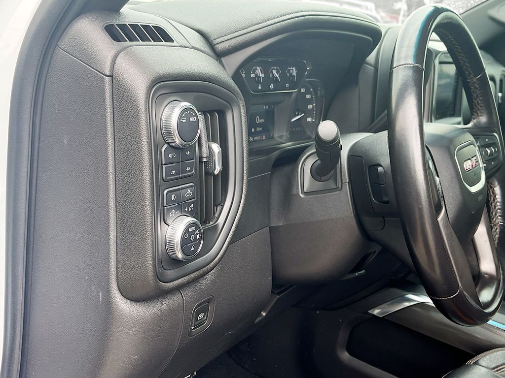 Used 2021 White GMC AT4 image 10
