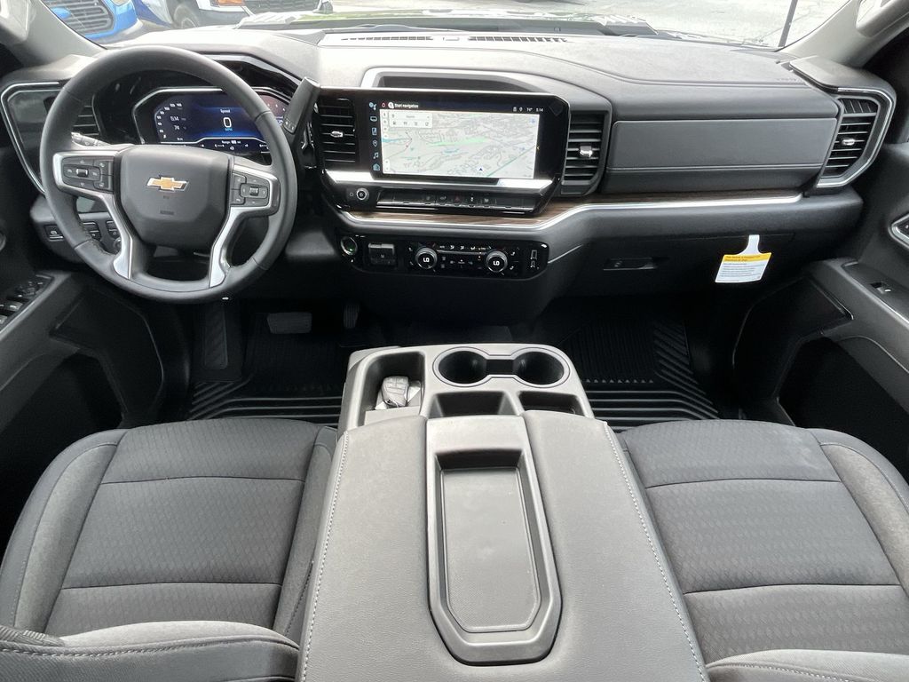 2025 Chevrolet Silverado 2500HD LT photo