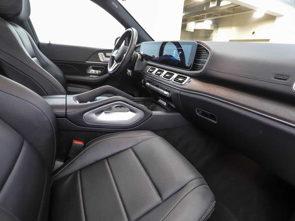 Thumbnail: 2021 Mercedes-Benz GLS - 32