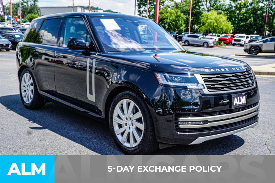 Used 2023 Black Land Rover SE image 4