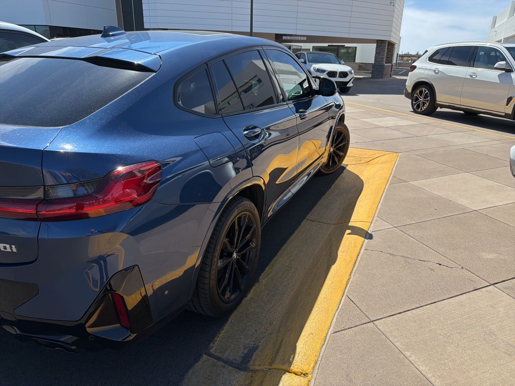 Thumbnail: 2023 BMW X4 - 4