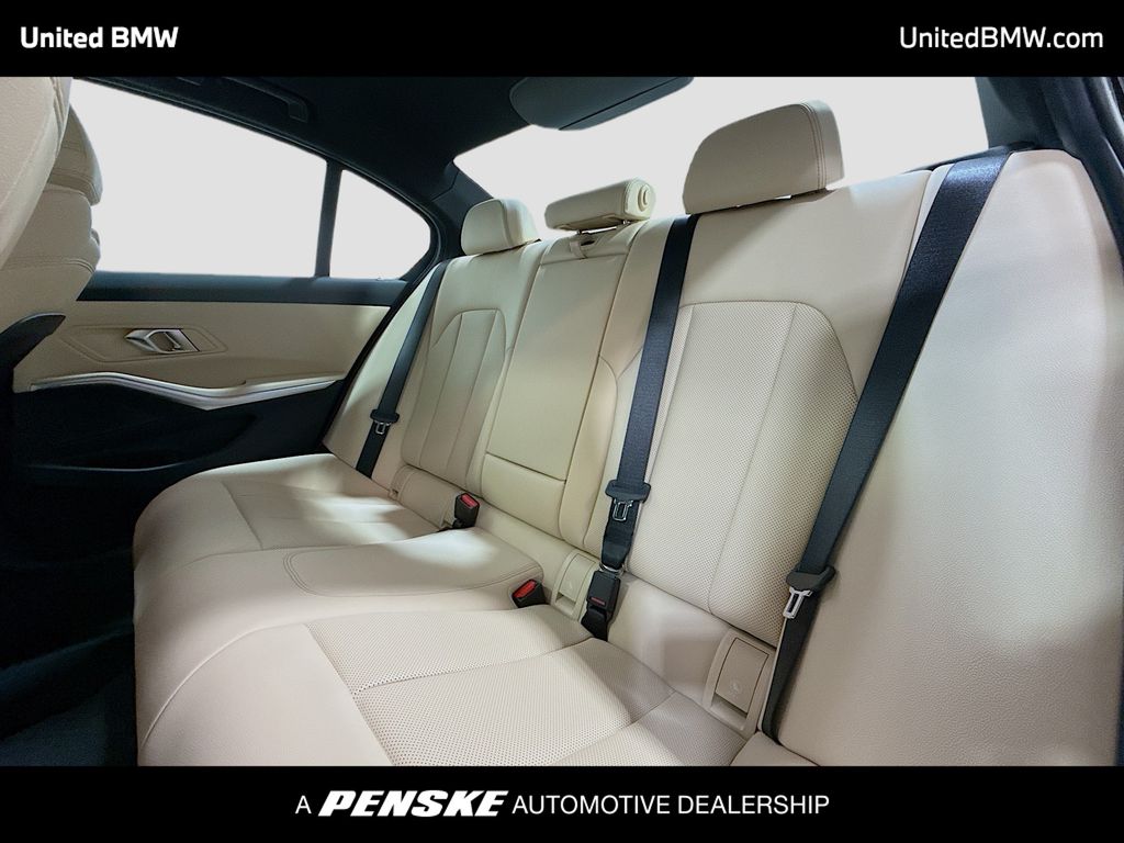 Thumbnail: 2026 BMW 3 Series - 13