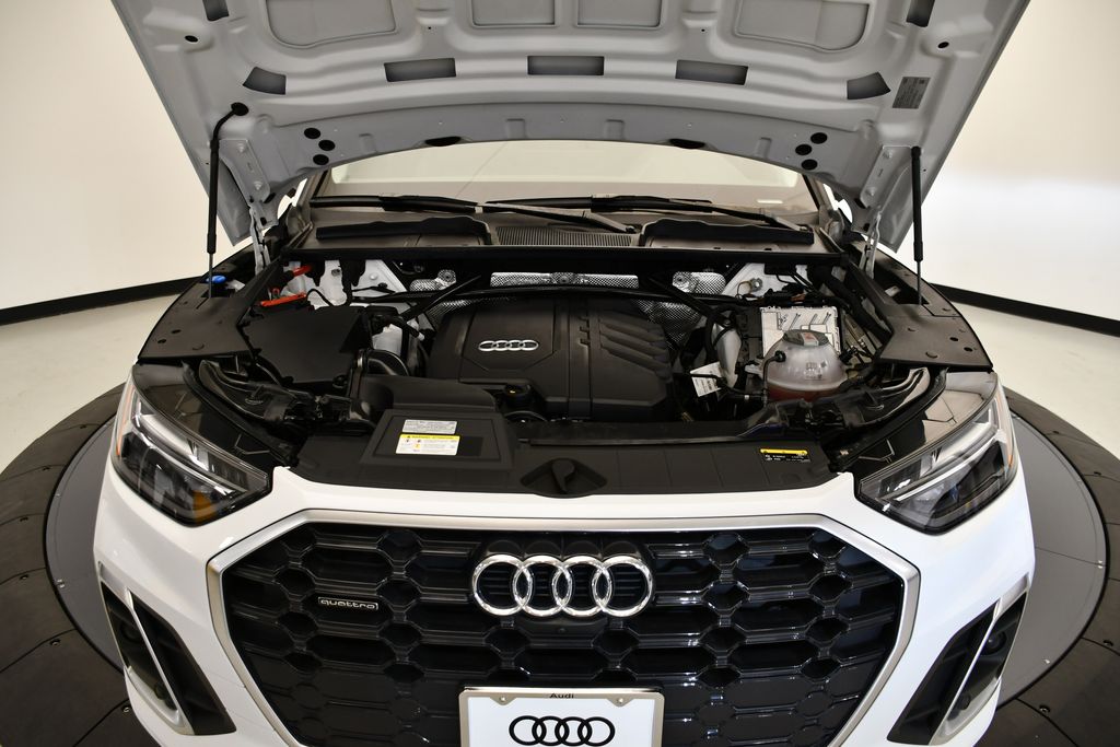 2022 Audi Q5 e Premium Plus 12