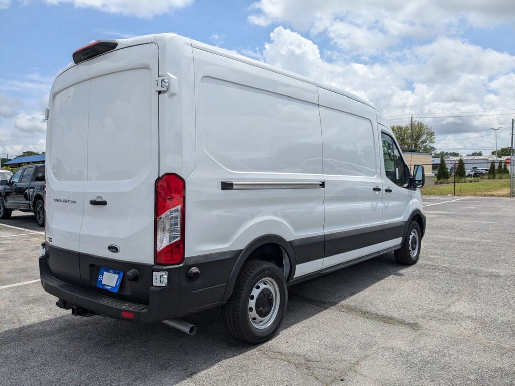2025 Ford Transit 250