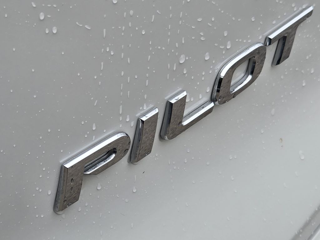 used 2022 Honda Pilot car, priced at $28,154