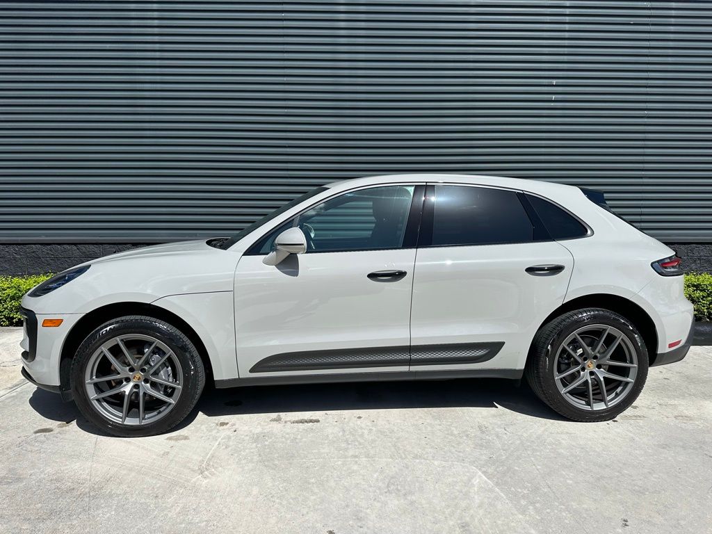 Thumbnail: 2023 Porsche Macan - 2