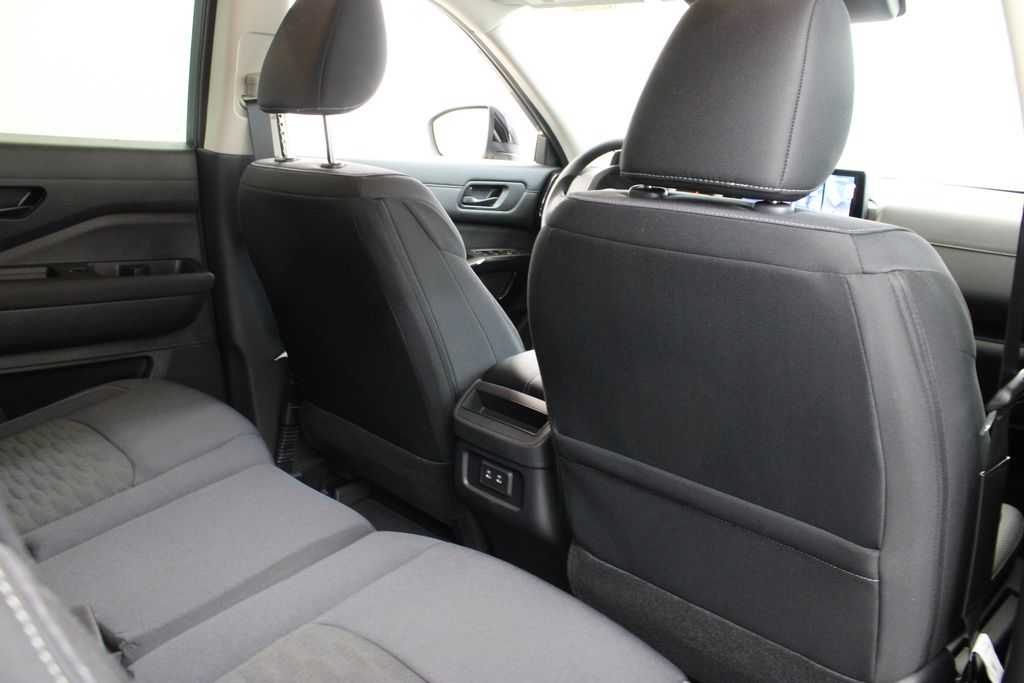 new 2026 Nissan Pathfinder car, priced at $36,175