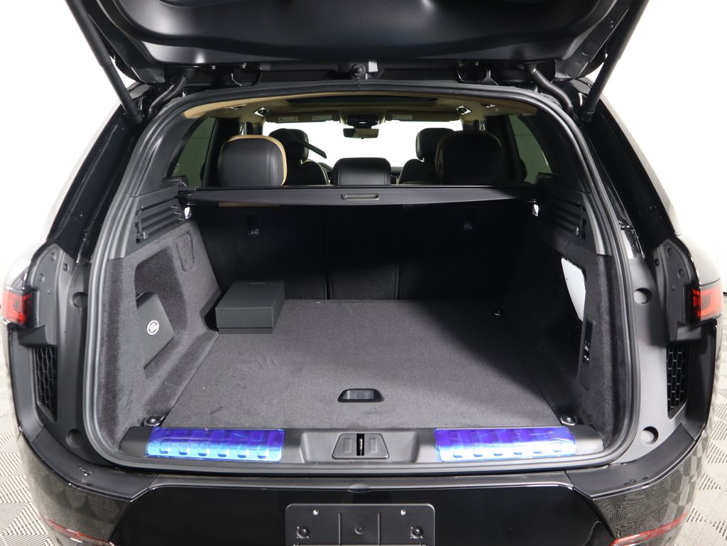 Thumbnail: 2026 Land Rover Range Rover Sport - 29