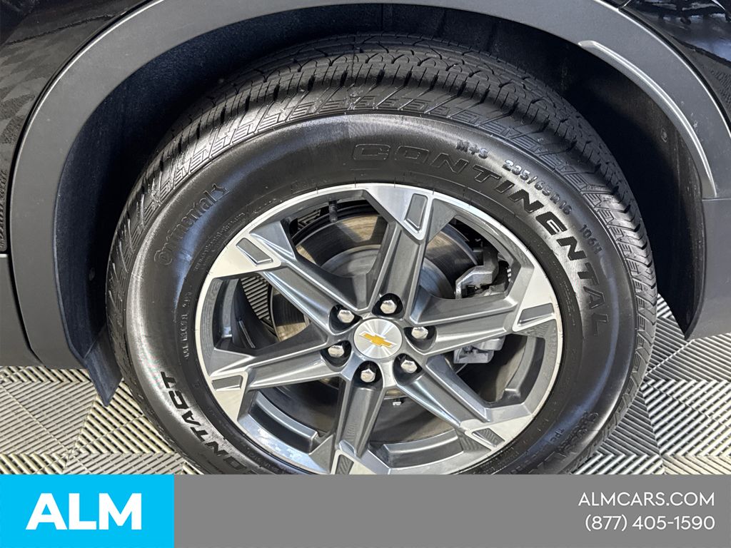 Used 2025 Black Chevrolet LT image 23