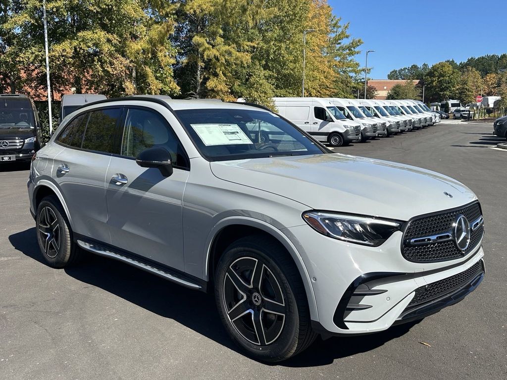 2025 Mercedes-Benz GLC GLC 300 2