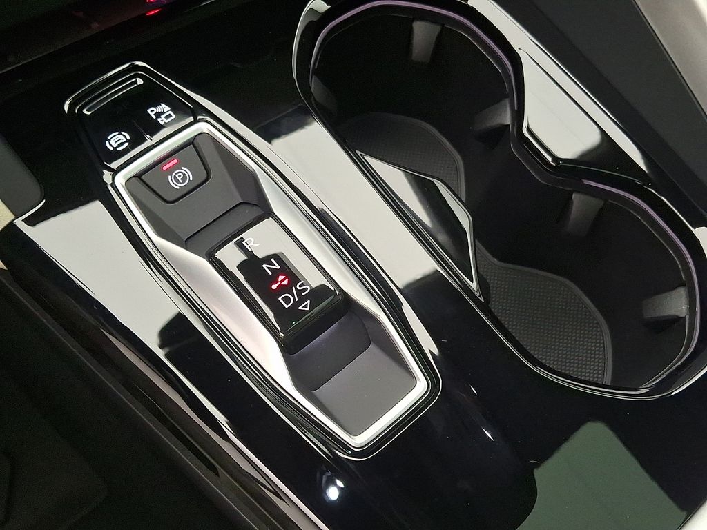 Thumbnail: 2026 Audi Q5 - 11