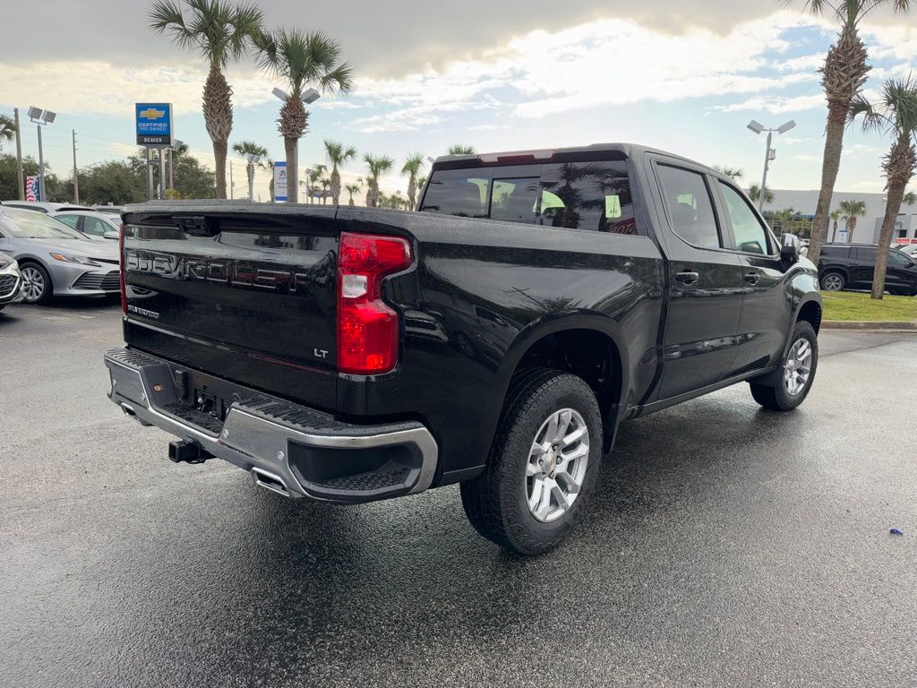 2025 Chevrolet Silverado 1500 LT 8