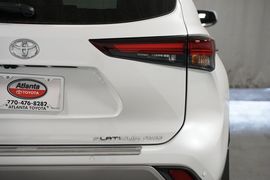 Thumbnail: 2026 Toyota Highlander - 10