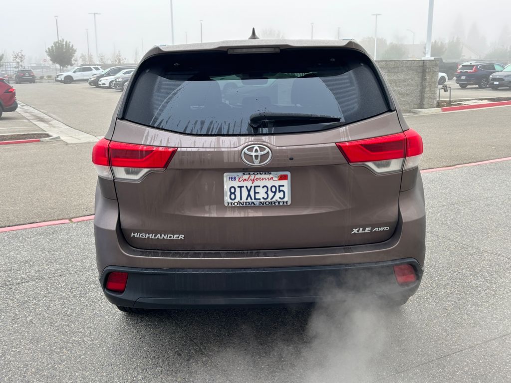Thumbnail: 2019 Toyota Highlander - 6