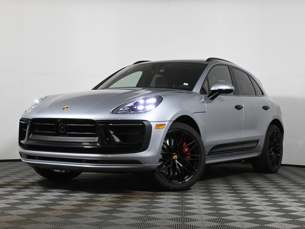 Thumbnail: 2026 Porsche Macan - 1