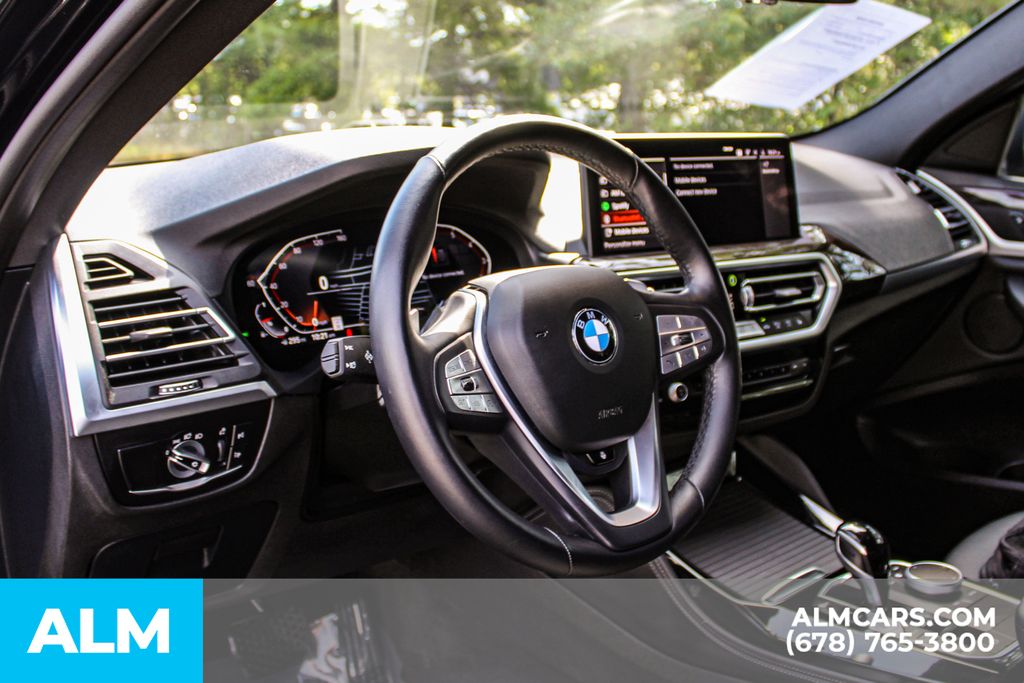 Used 2025 Black BMW xDrive30i image 22