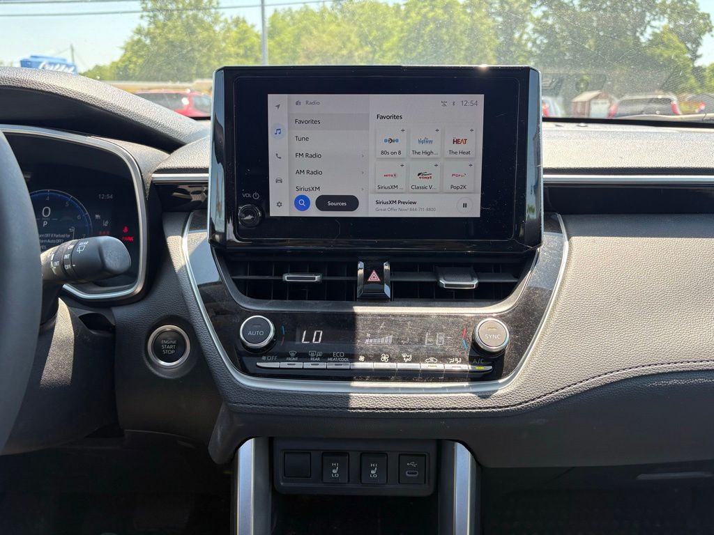 2023 Toyota Corolla Cross XLE