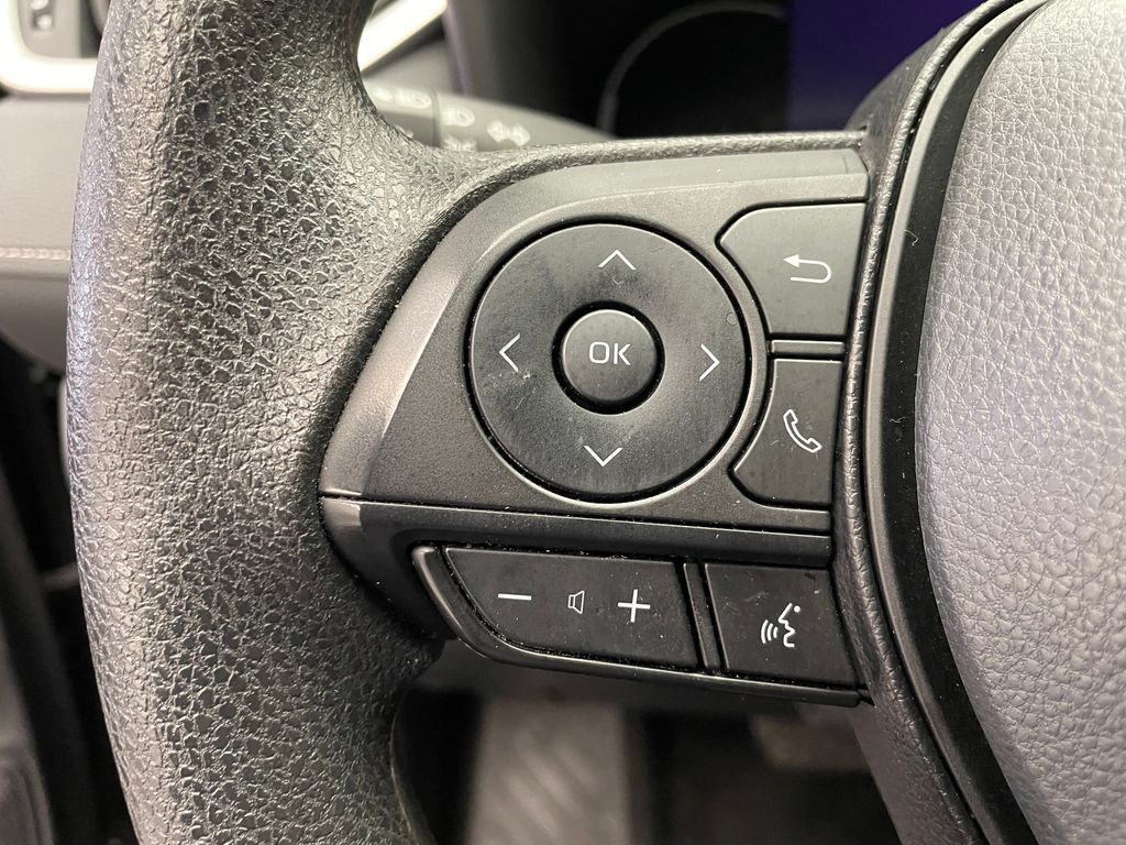 2024 Toyota RAV4 XLE 29