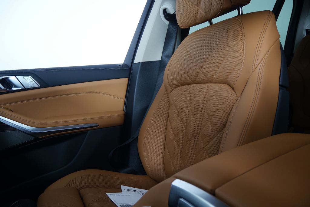 Thumbnail: 2026 BMW X7 - 24