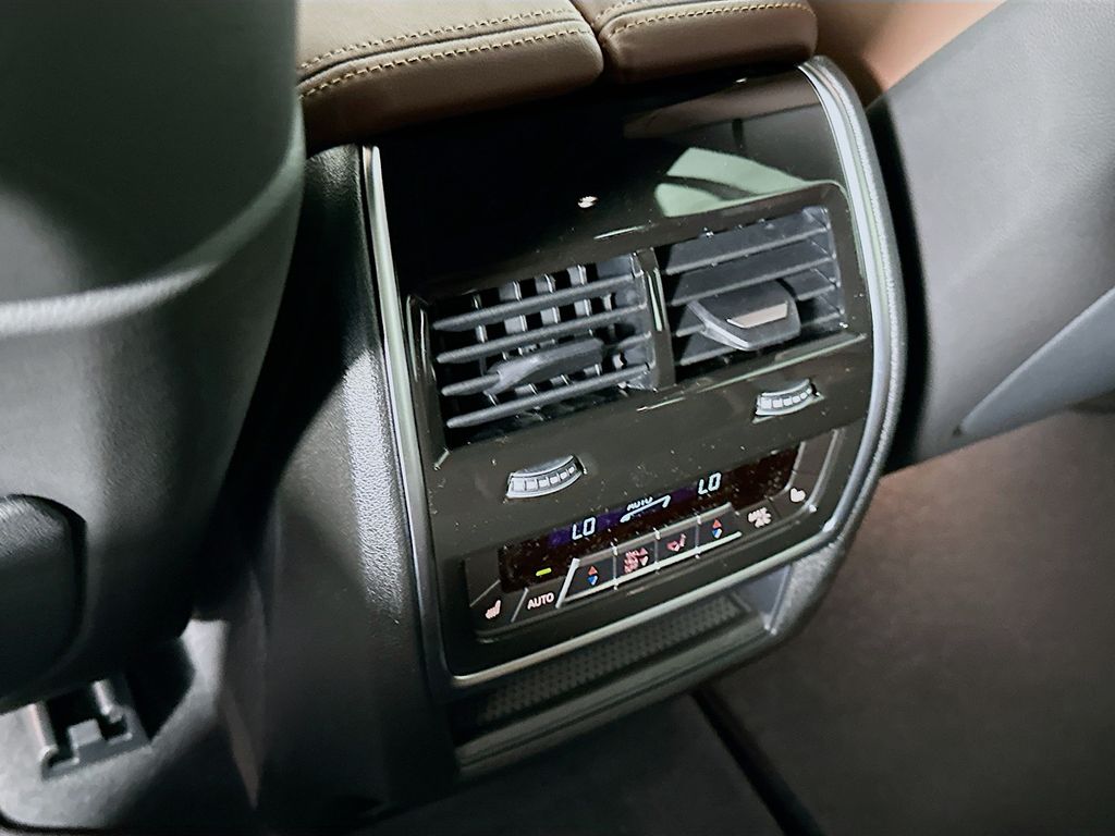 Thumbnail: 2026 BMW X5 - 18