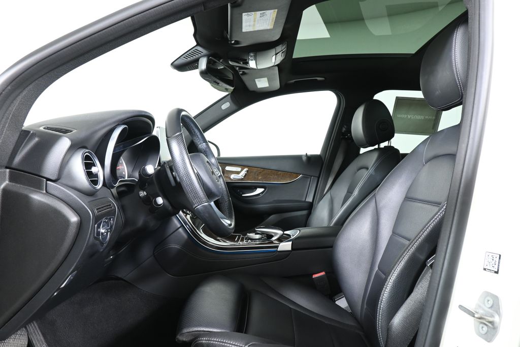 2017 Mercedes-Benz GLC 300 3