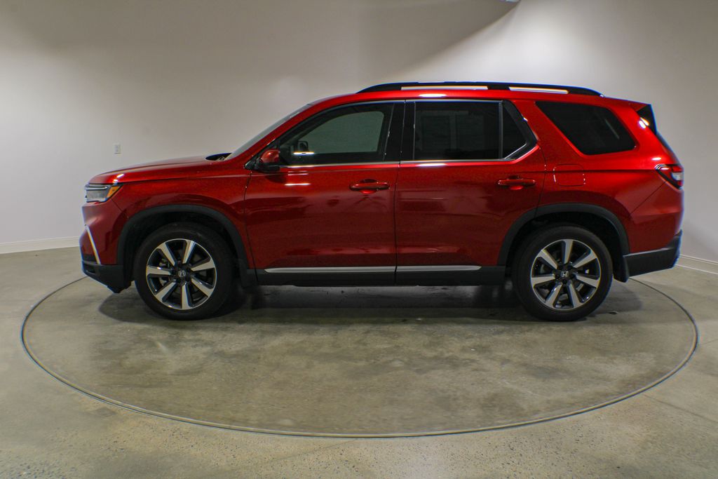 Used 2025  Honda Touring image 3