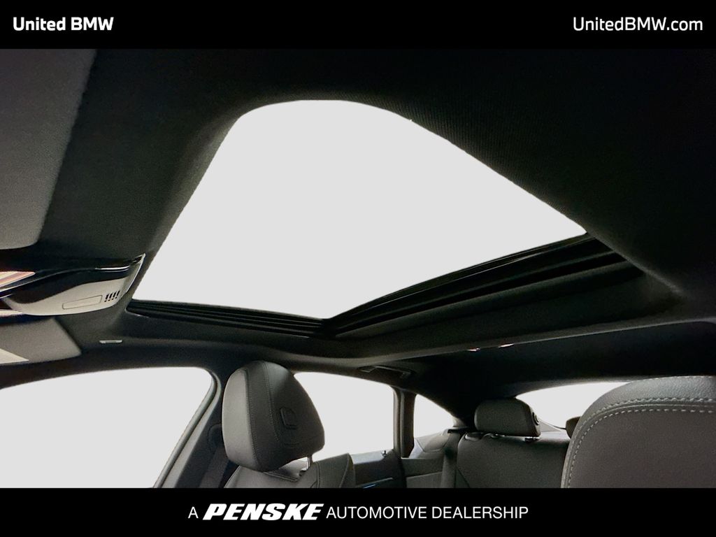 Thumbnail: 2026 BMW i4 - 12