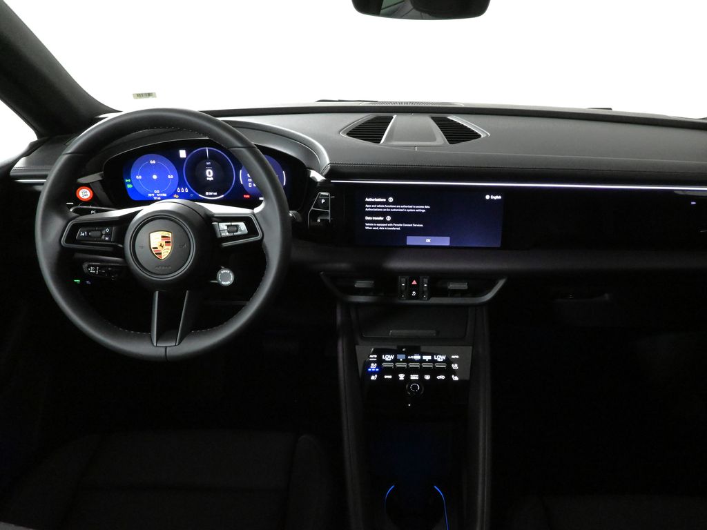 Thumbnail: 2025 Porsche Macan - 17