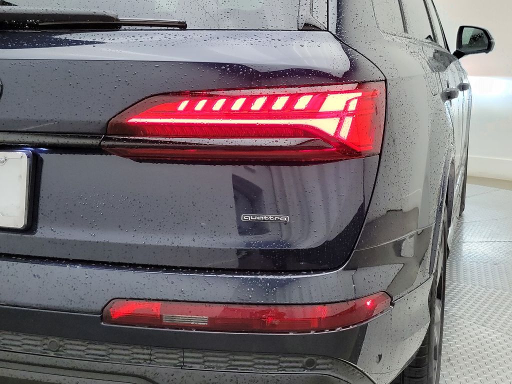 Thumbnail: 2026 Audi Q7 - 8