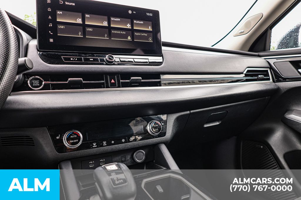 Used 2025 Gray Mitsubishi SE image 39