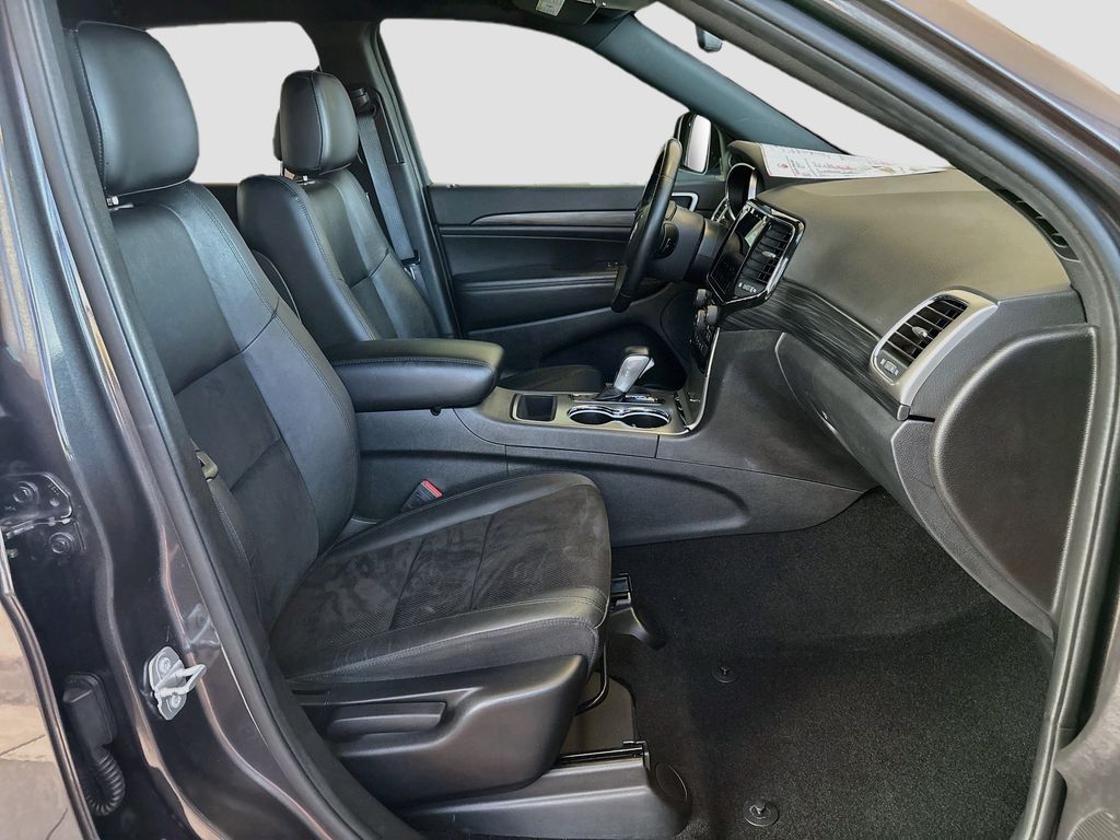 Thumbnail: 2021 Jeep Grand Cherokee - 19