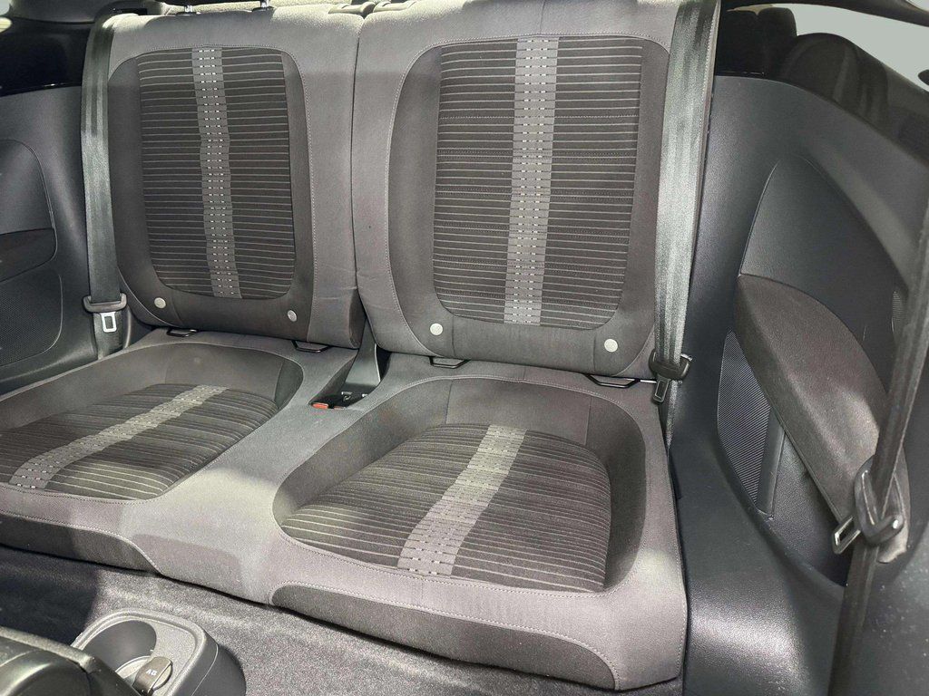 Used 2012 Black Uni Volkswagen 2.0 TSi image 23