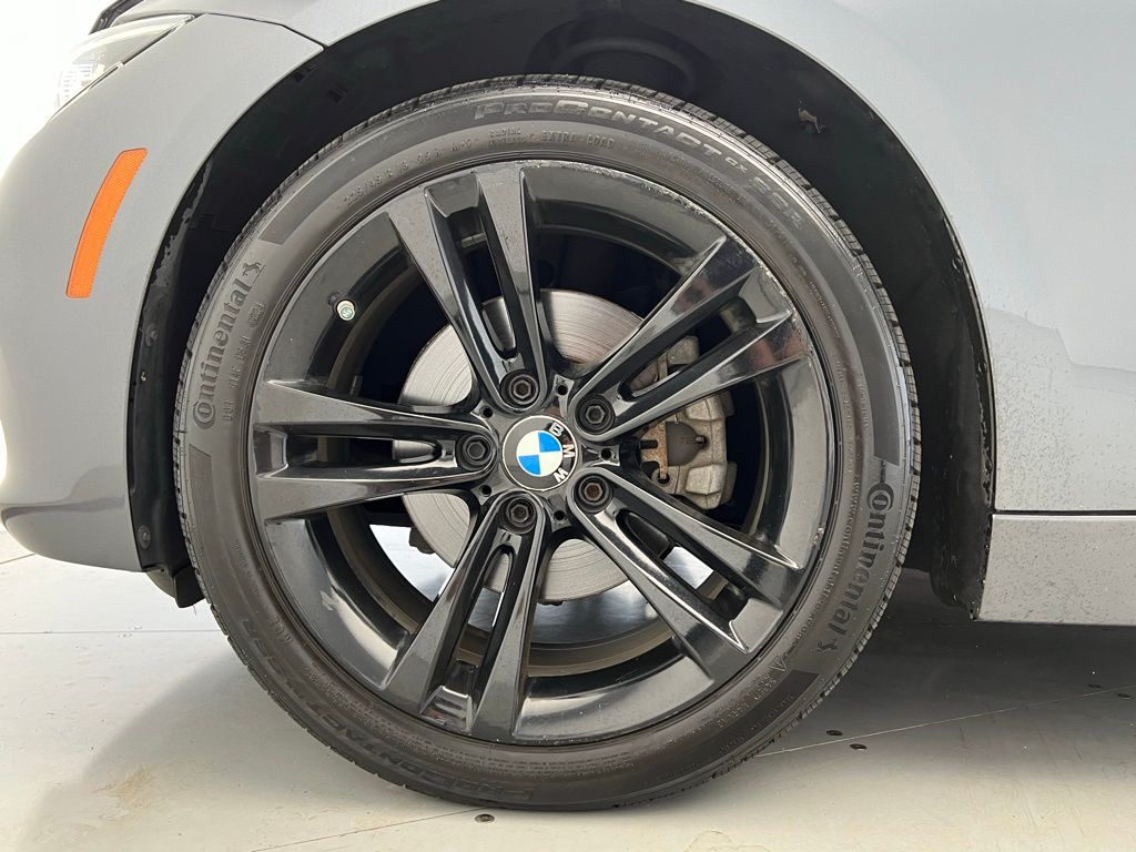 Thumbnail: 2018 BMW 3 Series - 24