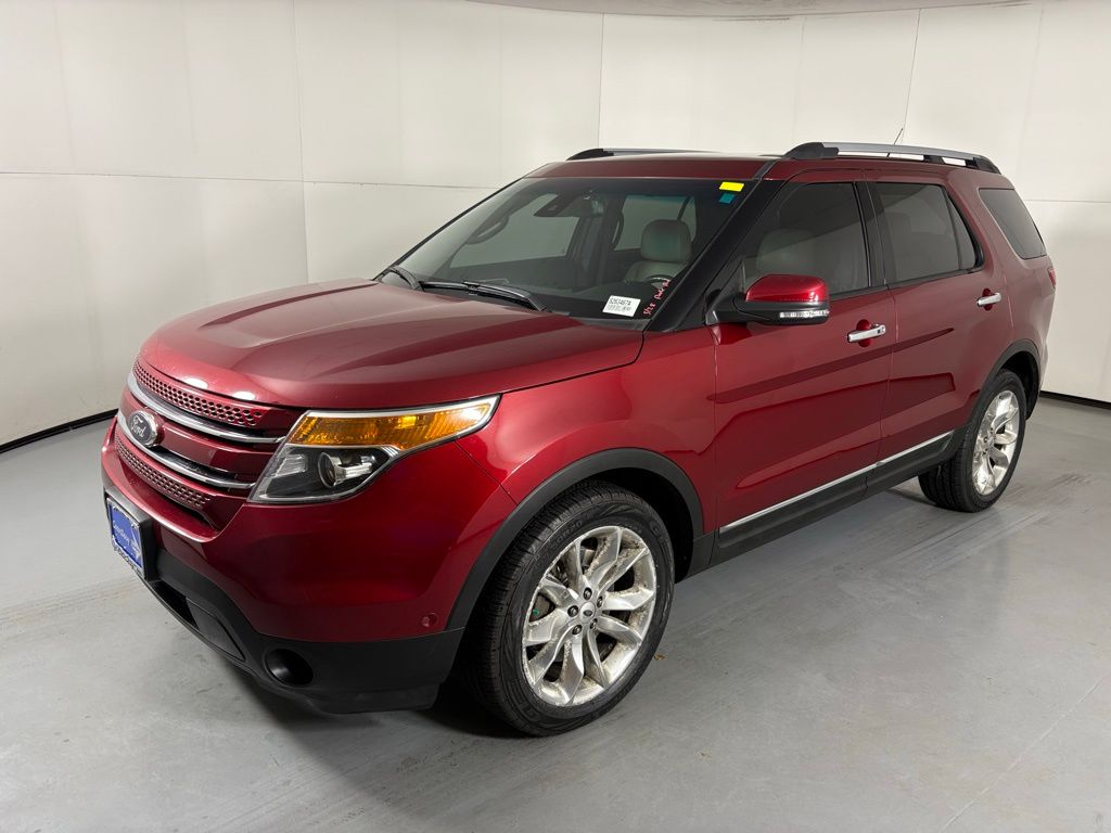 View vehicle photo 4