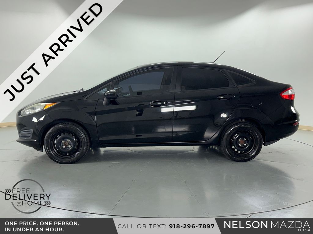 Used 2016 Black Ford S image 9
