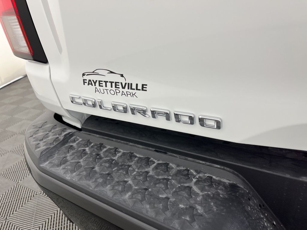 Thumbnail: 2026 Chevrolet Colorado - 19