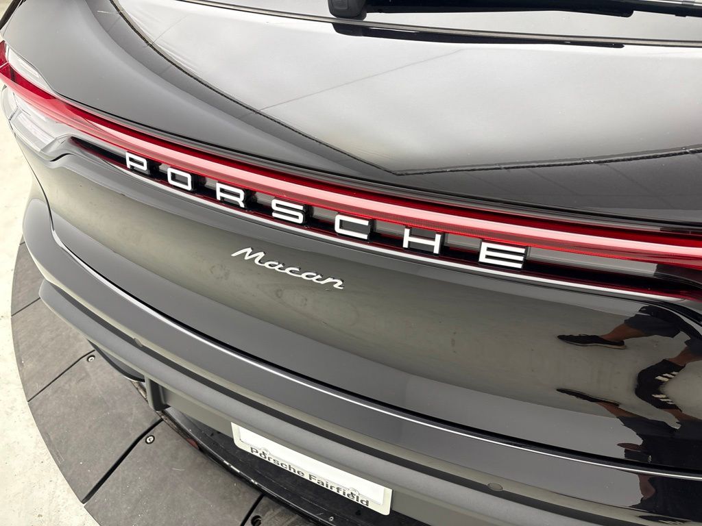 Thumbnail: 2026 Porsche Macan - 11