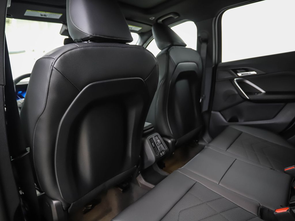 Thumbnail: 2026 BMW X1 - 21