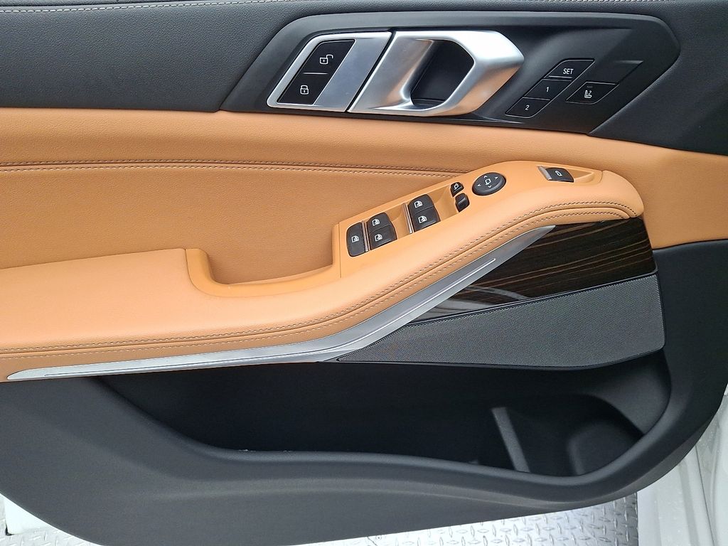 Thumbnail: 2025 BMW X5 - 12