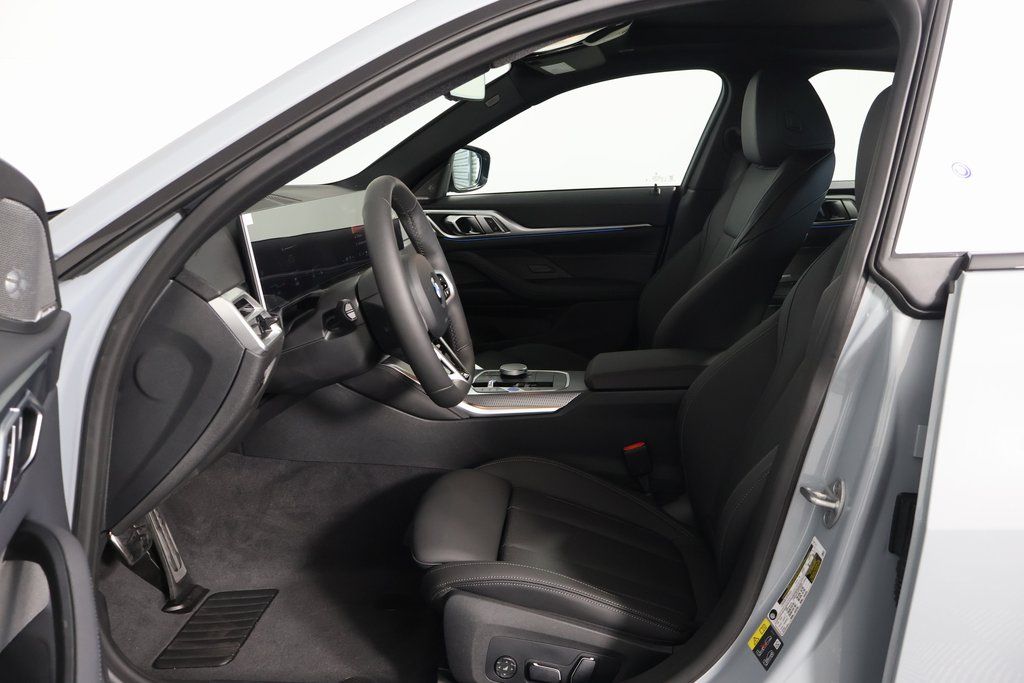 Thumbnail: 2026 BMW i4 - 5
