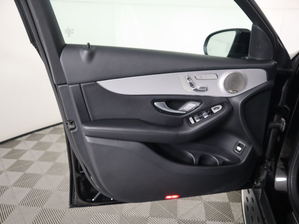 Thumbnail: 2021 Mercedes-Benz GLC - 24