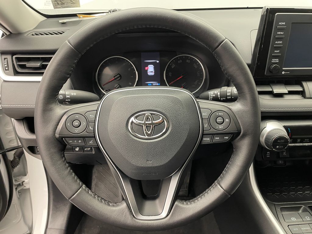 2022 Toyota RAV4 XLE 21