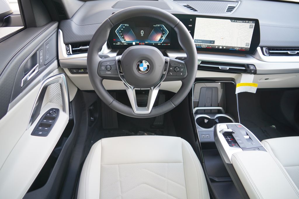Thumbnail: 2027 BMW X2 - 20