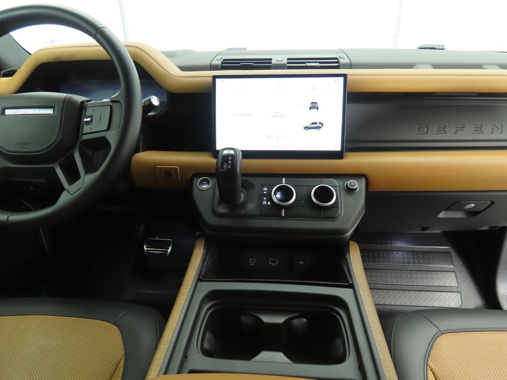 2023 Land Rover Defender 90 13