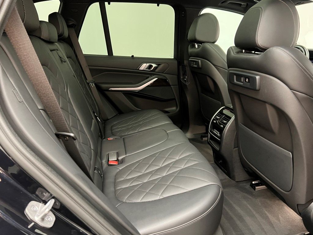 Thumbnail: 2023 BMW X5 - 16