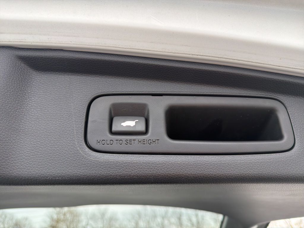 Thumbnail: 2023 Honda CR-V - 22