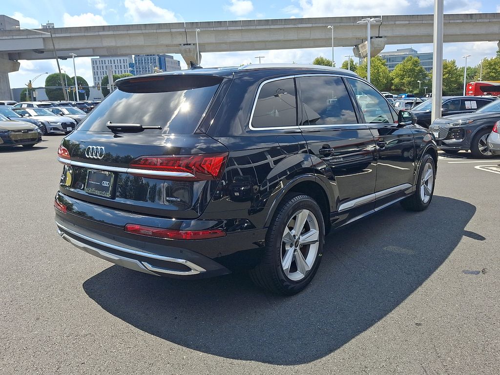 Thumbnail: 2023 Audi Q7 - 4