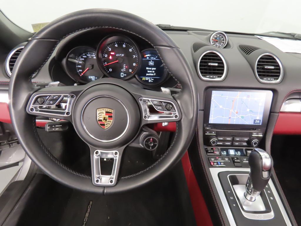 Thumbnail: 2021 Porsche 718 Boxster - 24